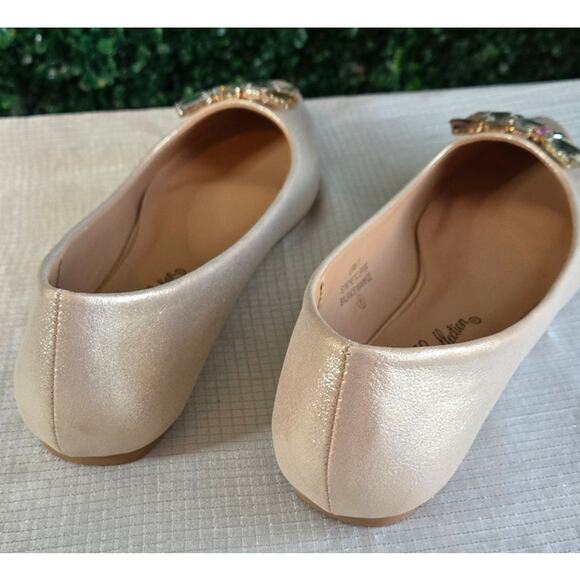De Blossom Collection Cream Satin Flats w/Multicolor Rhinestones, Size 8, NWOB - Picture 3 of 5